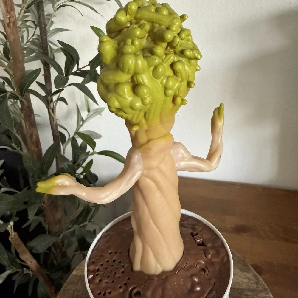 Disney I Am Groot Marvel Light Up Dancing Bubble Blower w Music 11